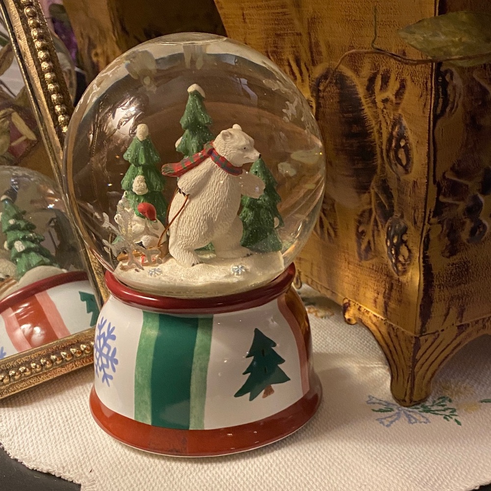 PFALTZGRAFF Holiday Polar Bear Snow Globe - Green/Red Winter Decor